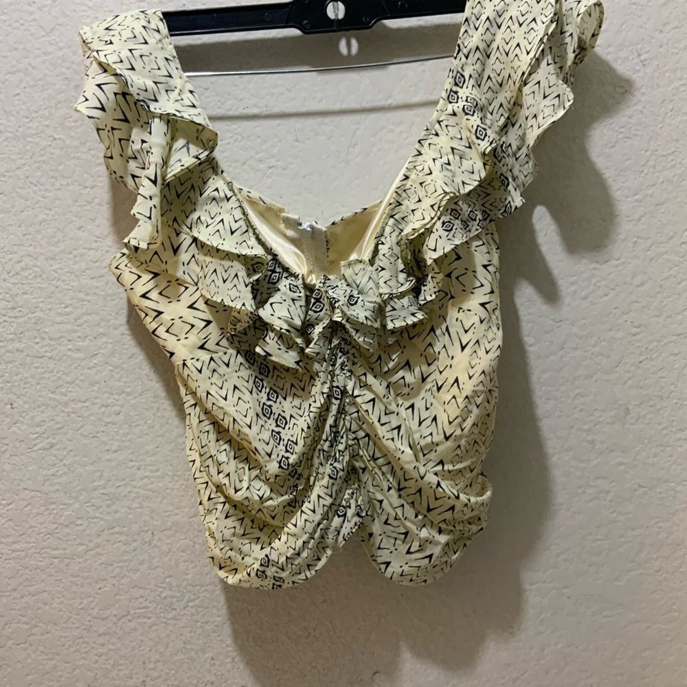 NWOT Koch Top in cream and black Size small
